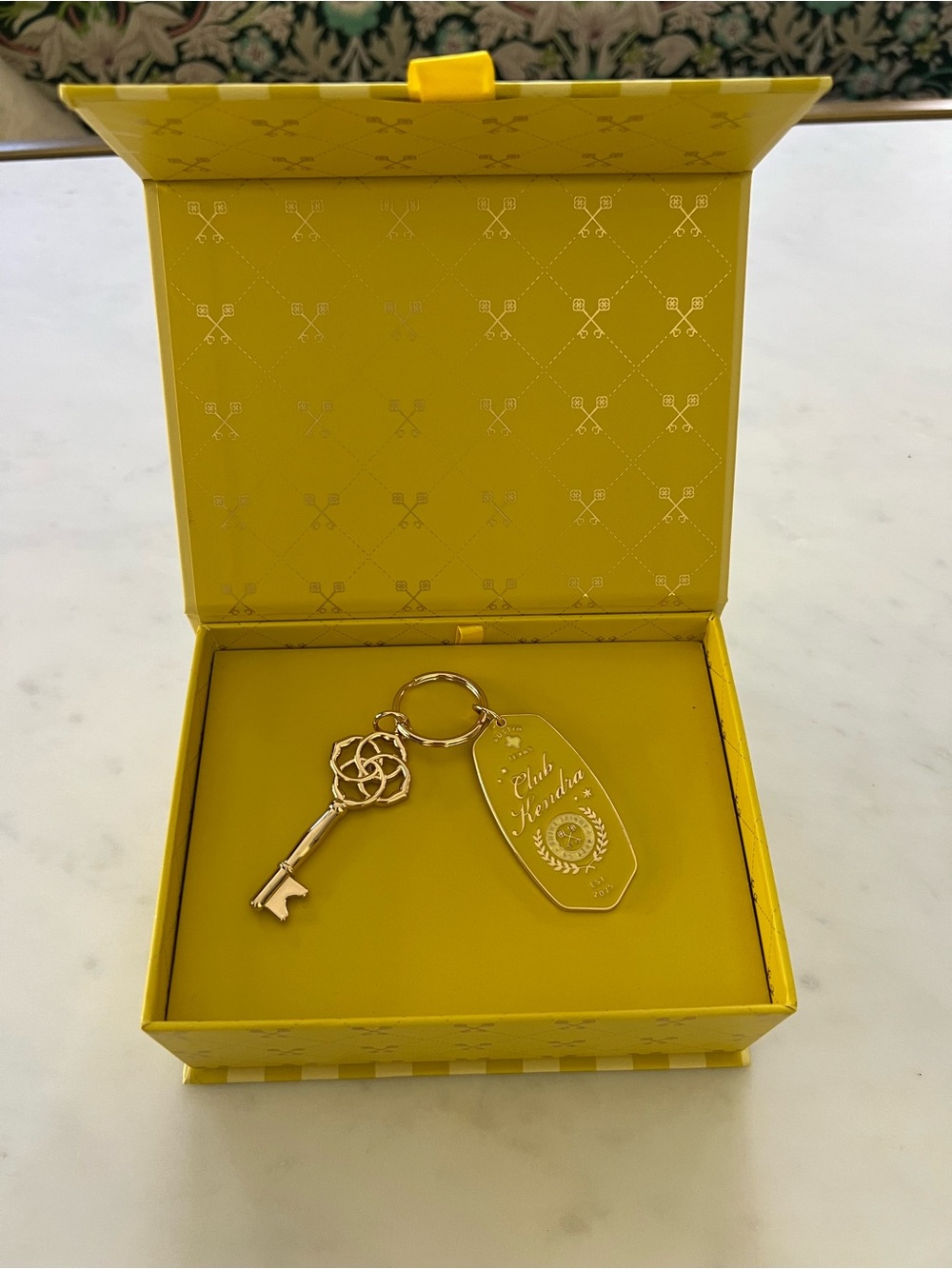 Vintage Club Kendra Yellow Striped Box & Keychain Set